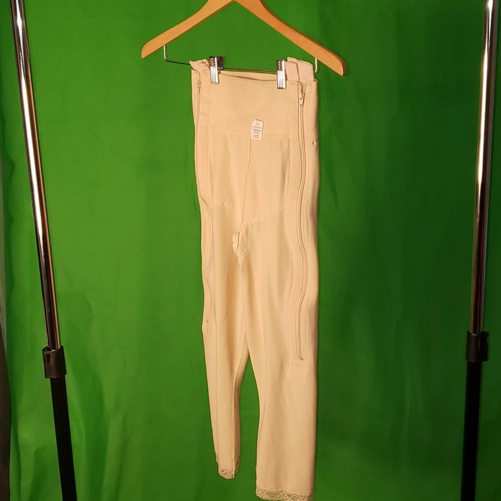 Sculptures Compression Wear - Picture 2 of 4